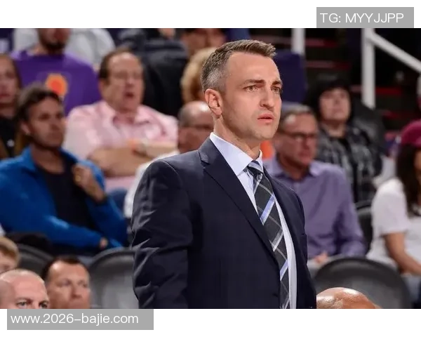 拉亚高度评价助教海因策称其在球队防守中发挥重要作用